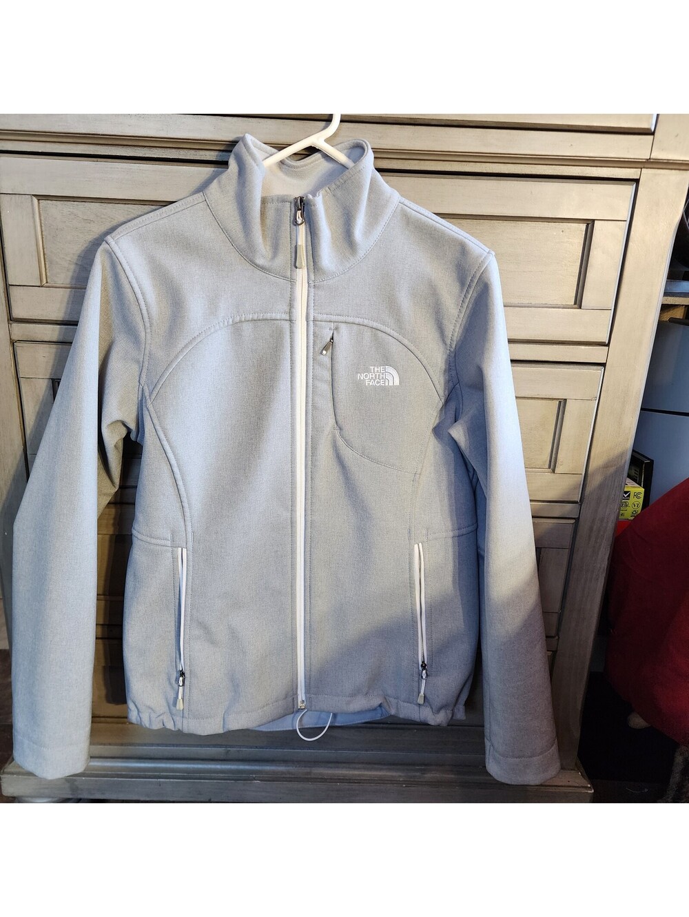 The North Face Windwall Women's Gray Softshell Jacket M Wind Resistant Full Zip